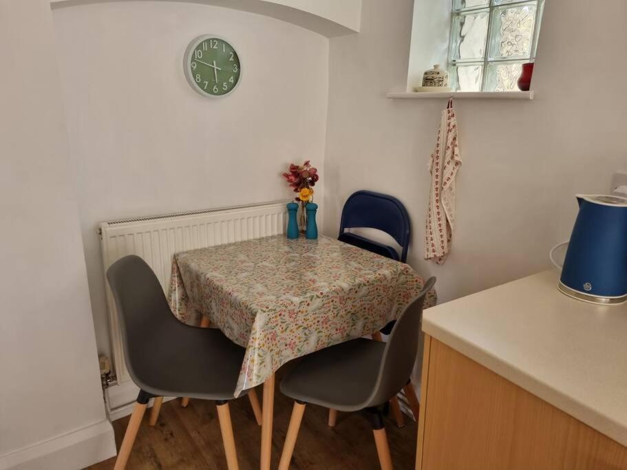 Cheerful Two Bedroom Cottage In The Forest Of Dean Lydbrook エクステリア 写真