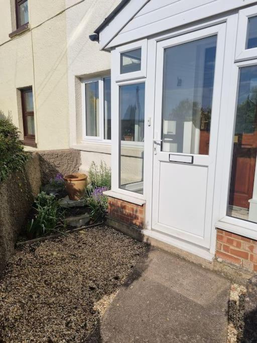 Cheerful Two Bedroom Cottage In The Forest Of Dean Lydbrook エクステリア 写真